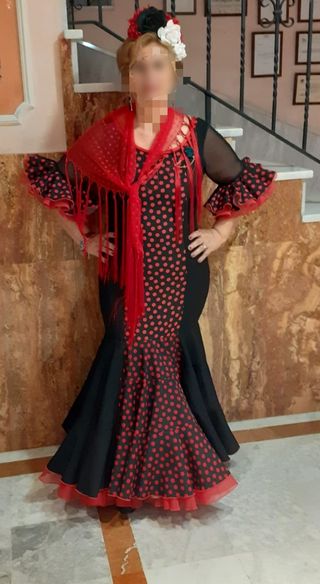 Vestido de Sevillana 1 solo uso tlf 655166882