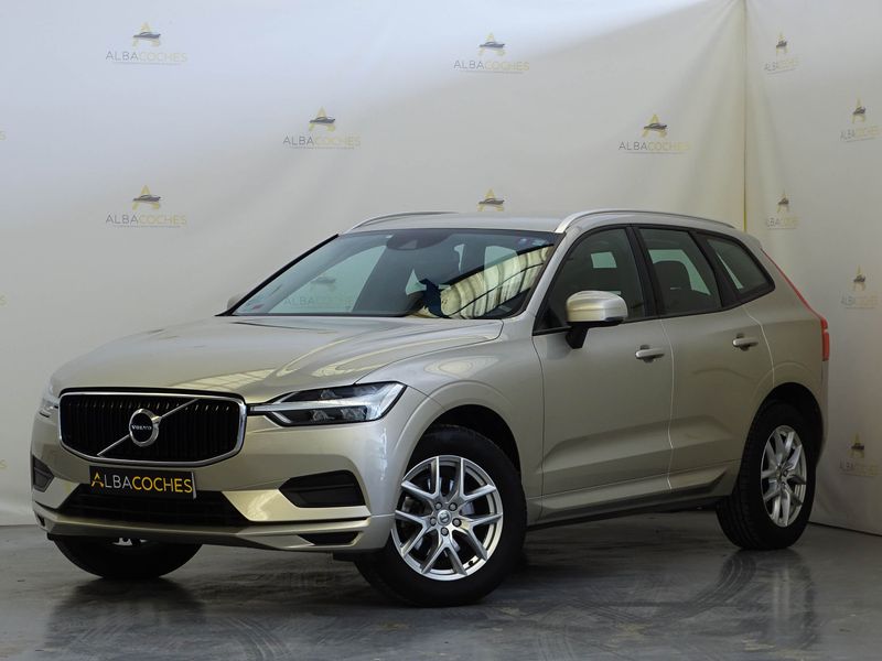 VOLVO XC60 2.0 D4 AWD Momentum Auto 5p. - foto 1