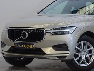 VOLVO XC60 2.0 D4 AWD Momentum Auto 5p.