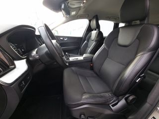 VOLVO XC60 2.0 D4 AWD Momentum Auto 5p.