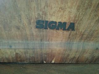 Máquina coser Sigma.