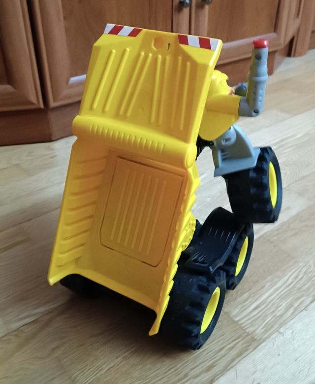 Robot Rocky convertible en camión