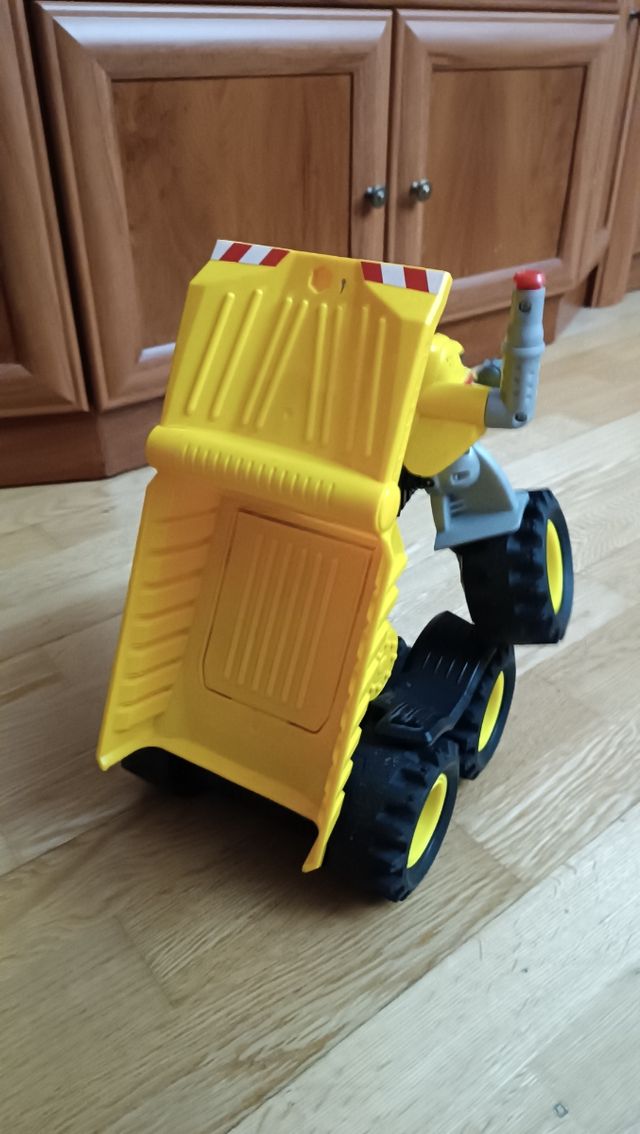 Robot Rocky convertible en camión