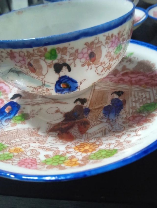 6 tazas y platos porcelana