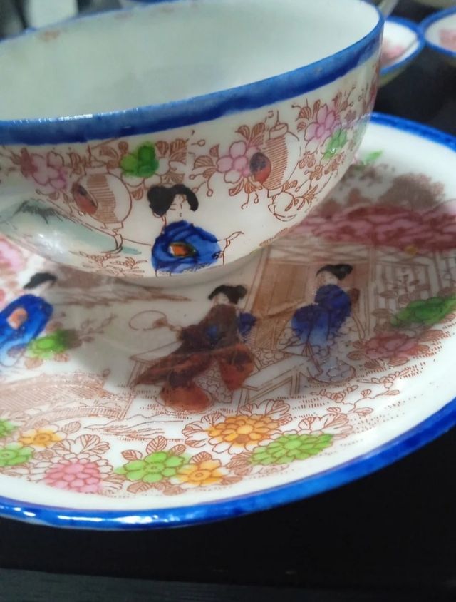 6 tazas y platos porcelana