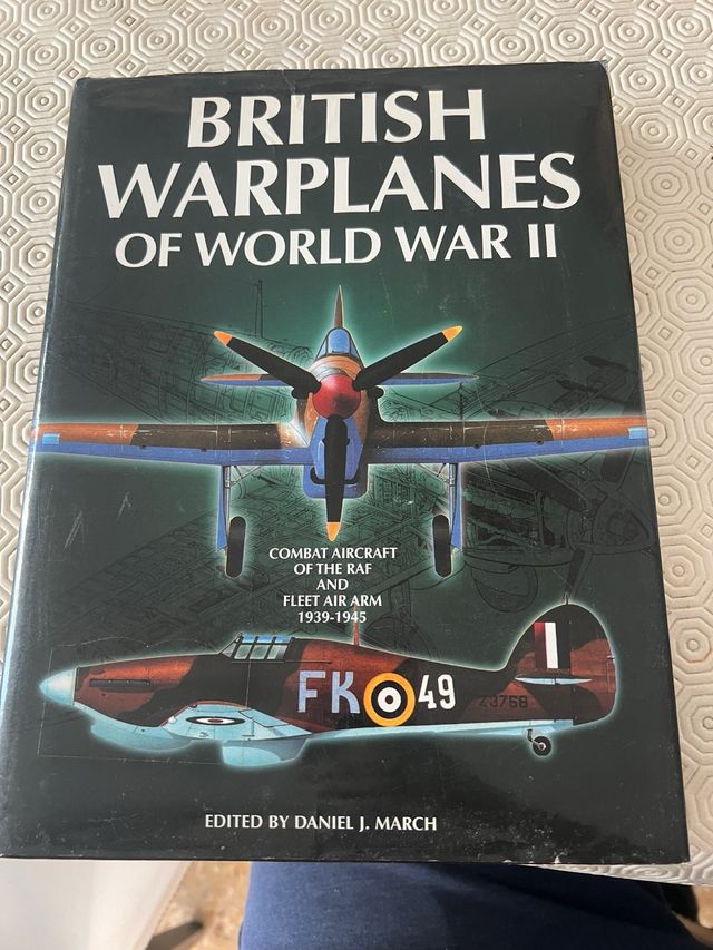 Libro “British Warplanes of WWII”