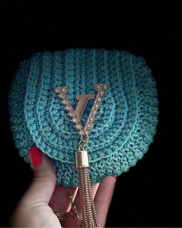 Pochette ad uncinetto