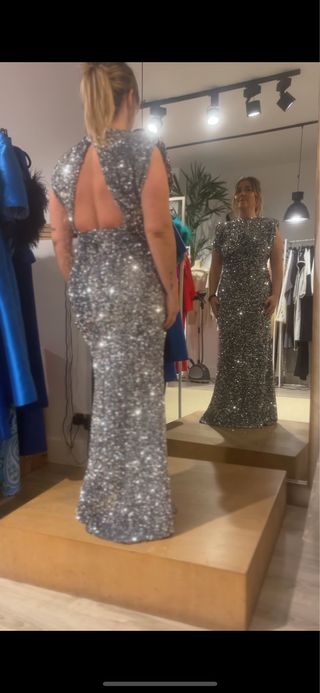 Vestido fiesta de lentejuelas puesto en 1 ocasion