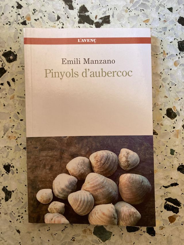 "Pinyols d’aubercoc", Emili Manzano