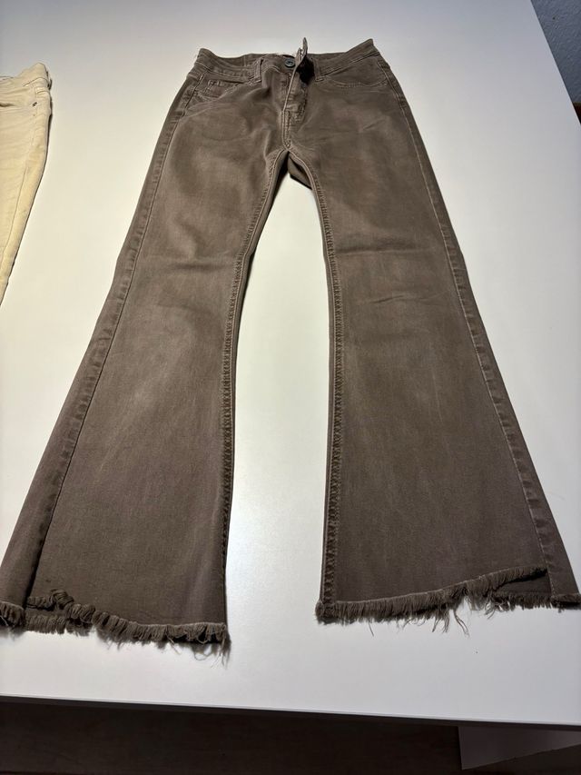 Pantalon vaquero campana