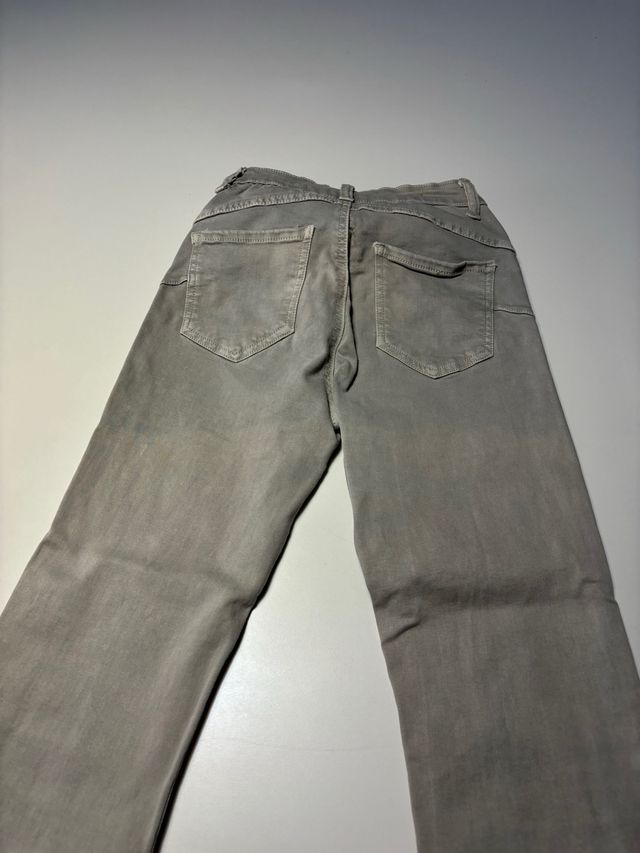 Pantalon vaquero flecos