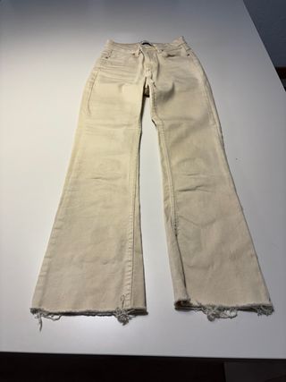 Pantalon vaquero campana
