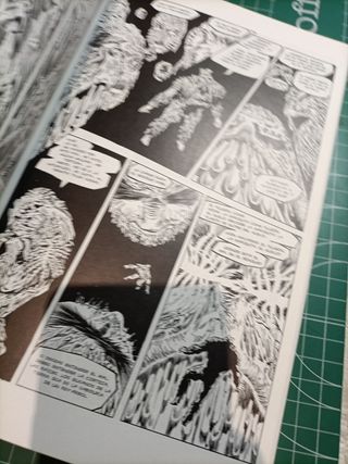 Swamp thing, una bandada de cuervos.