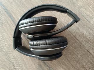 Auriculares Magnussen