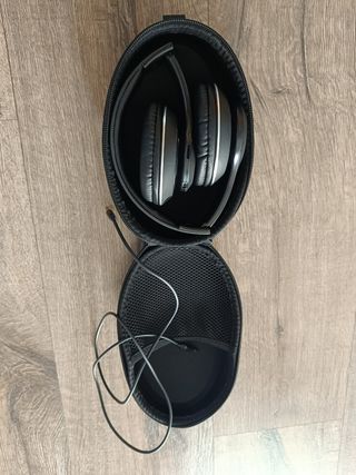 Auriculares Magnussen