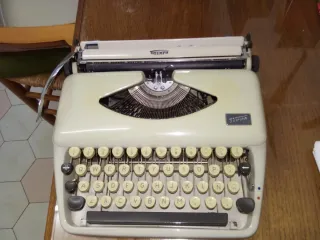 Una Máquina de escribir antigua