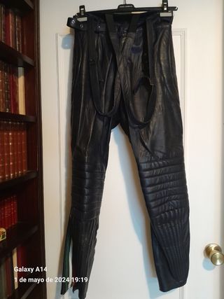 Mono motorista mujer