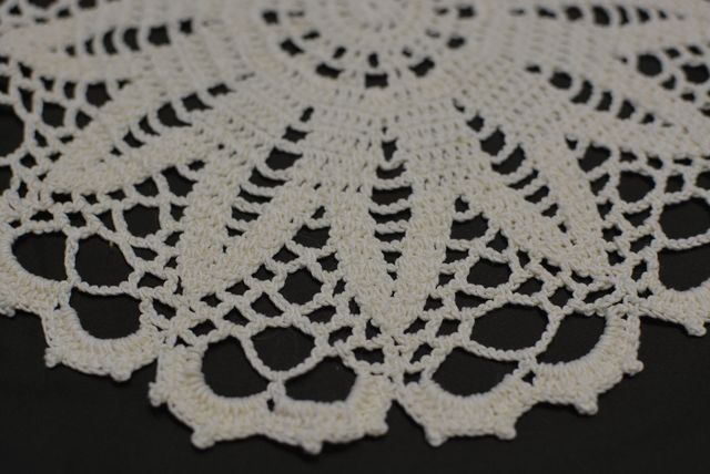 Centrino sottopiatto fatto a mano diametro 26