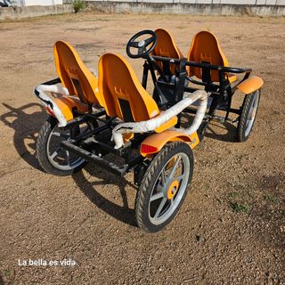 Cuatriciclo cuadriciclo, coche de pedales