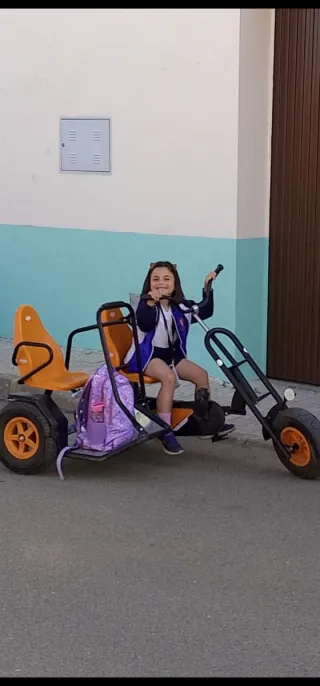 Cuatriciclo cuadriciclo, coche de pedales