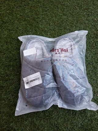 Zapatillas sin estrenar casa T44-45 gris