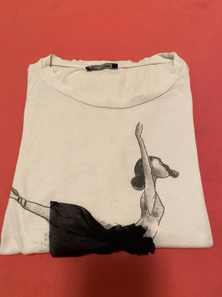 T-shirt con ballerina