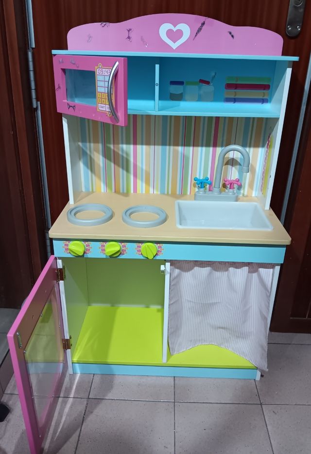 Cocinita de madera, juguetes de toda la vida