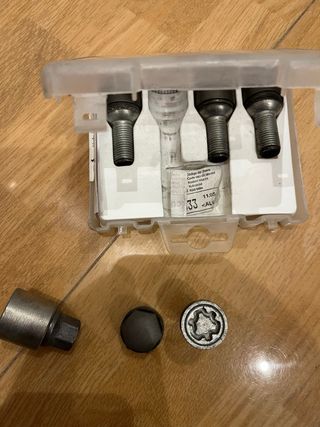 Tornillos antirobo originales renauld