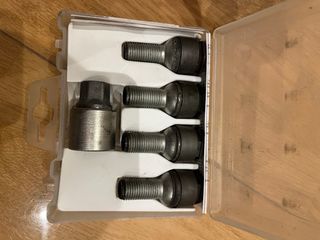 Tornillos antirobo originales renauld