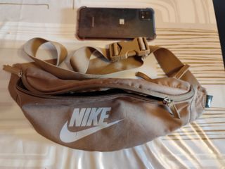 Riñonera nike
