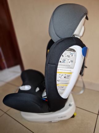 Silla de coche con isofix .