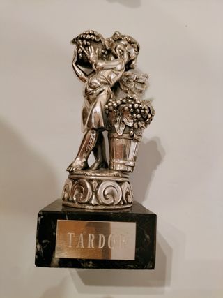 Figuras Plata y marmol