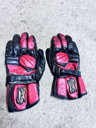 Botas y guantes moto