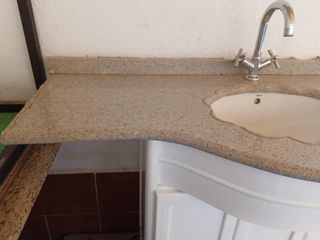 MUEBLE DE BAÑO DE ALUMINIO BLANCO