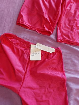 Pantaloncini in lycra rosa