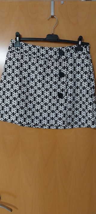 Falda talla M. nueva
