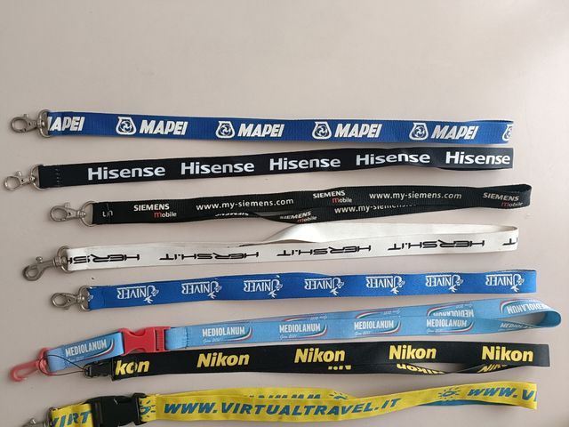 Porta chiavi o porta badge vari brand