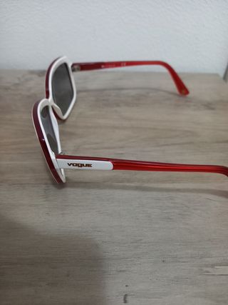 Occhiali da sole vogue