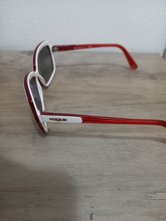 Occhiali da sole vogue