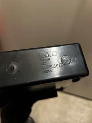 ESPACIO PORTAOBJETOS AUDI A2