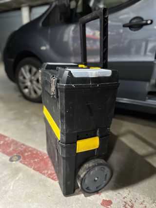 Caja de herramientas stanley con ruedas