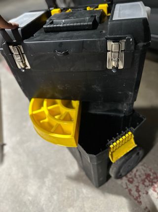 Caja de herramientas stanley con ruedas
