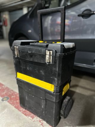 Caja de herramientas stanley con ruedas
