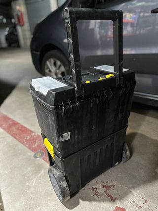 Caja de herramientas stanley con ruedas