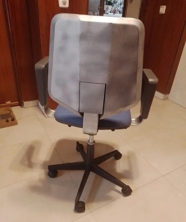 CADEIRA EXECUTIVA GLEPAN GIRATÓRIA 