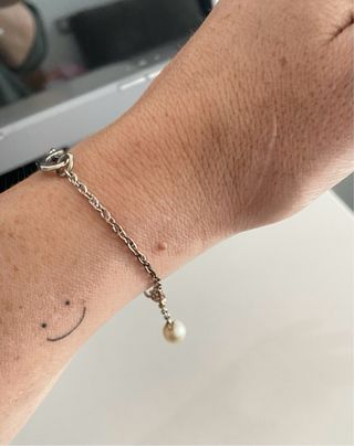 Pulseras y pendientes