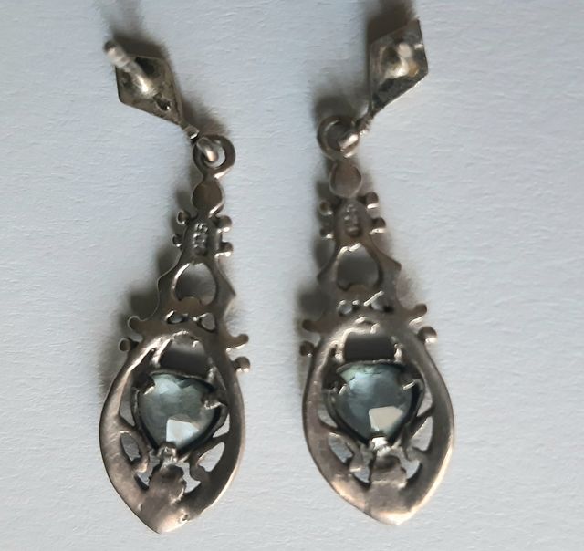 Orecchini argento e zirconi azzurri