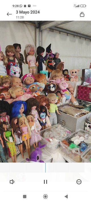 Bratz y otras muñecas