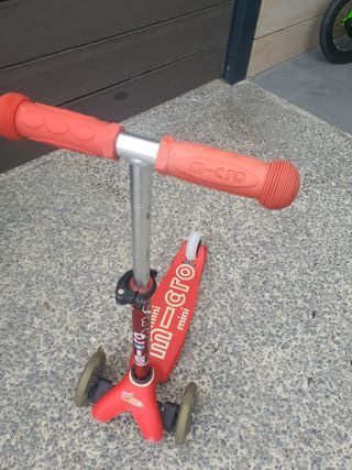 Scooter micro deluxe led rojo