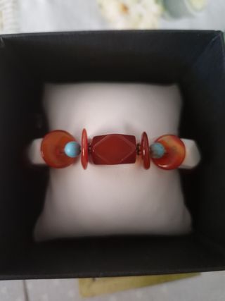 Pulseras  y collar piedras naturales 